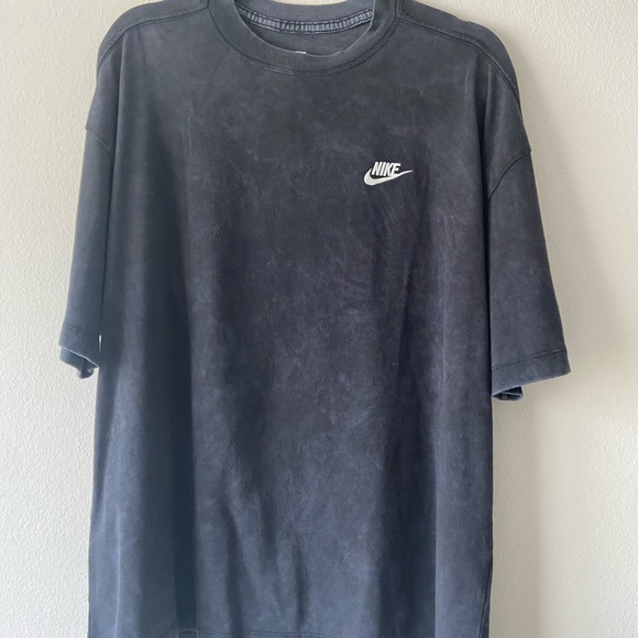 Nike women’s oversized T-shirts - Picture 1 of 5